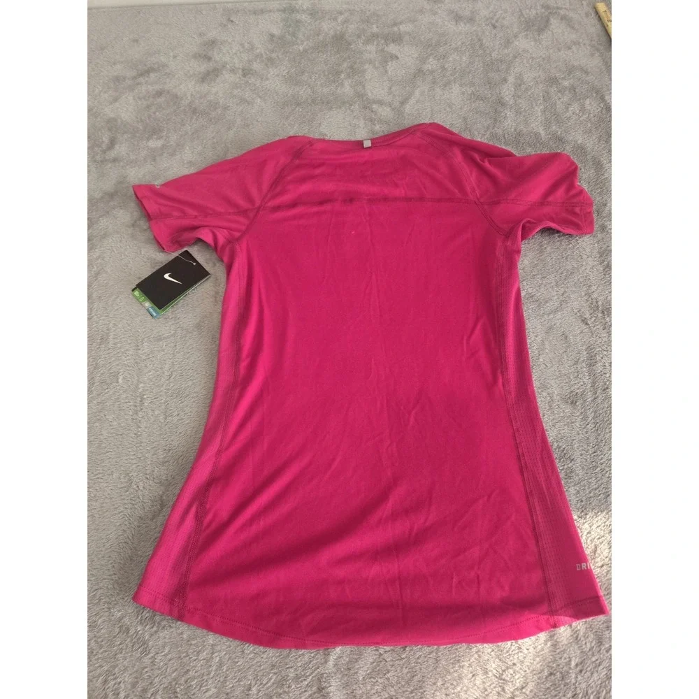 New With Tag NIKE Women's Dri-Fit Miler Running Shirt Pink Size S athletic